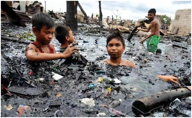 死人的别墅，活人的贫民窟，菲律宾贫富差距到底有多大？-5.jpg