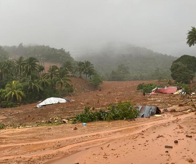 台风登陆菲律宾 25人惨死 200场洪水淹城 村庄尽毁 万人撤离-5.jpg
